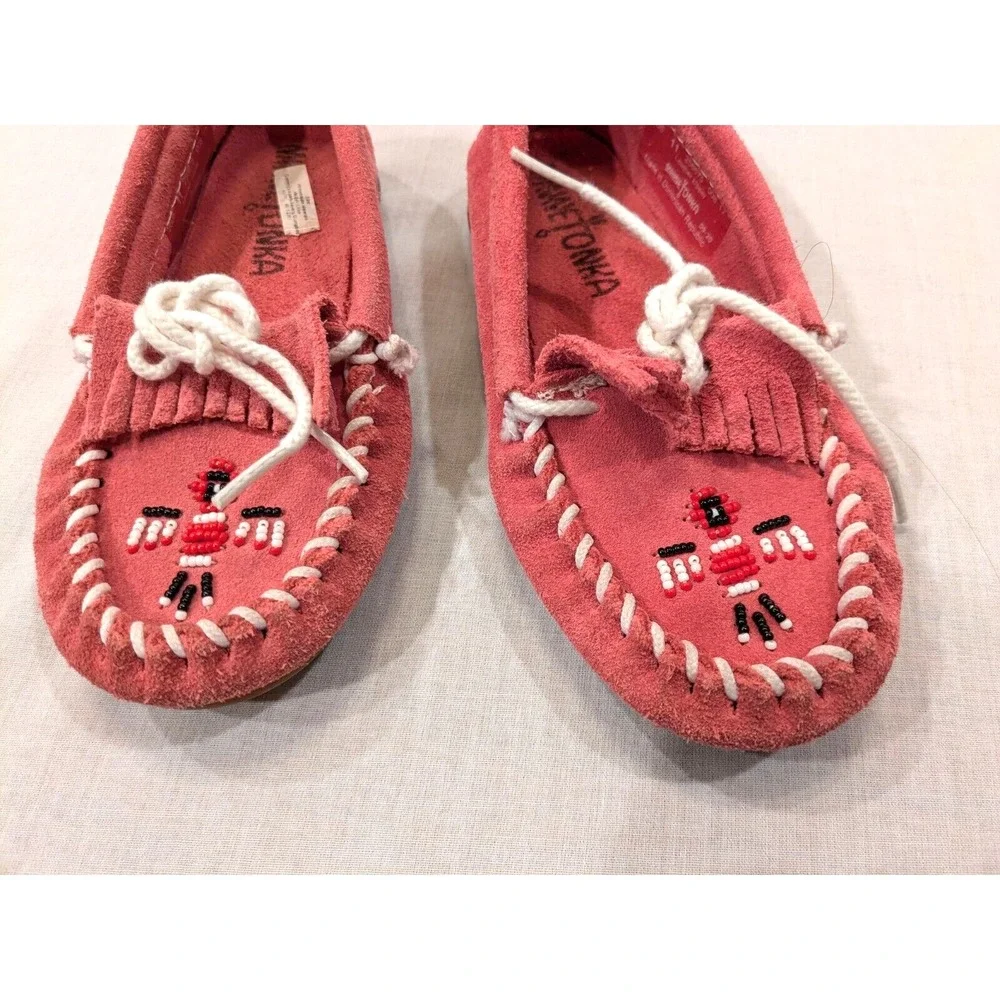 New Condition Minnetonka Toddler Girl Moccasin Size 11‎ Pink Thunderbird Laces